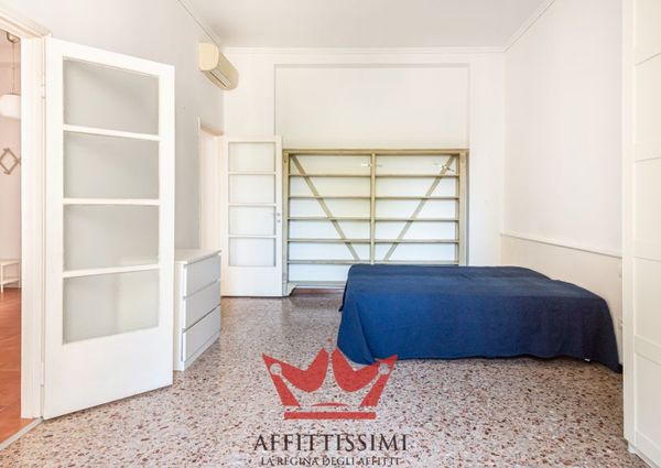 Rif. 772 | bilocale con balcone con vista sulla darsena.