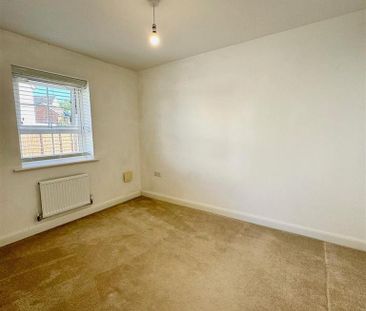 2 bedroom semi-detached house to rent - Photo 5
