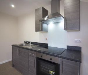 1 Bedrooms Flat to rent in Ashworth House, Manchester Road, Burnley BB11 | £ 100 - Photo 1