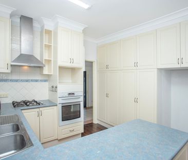 Home For Rent - Photo 6