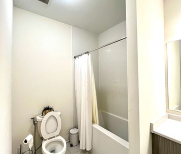 For Lease - 115B Bond Crescent, Richmond Hill, Ontario - Photo 1