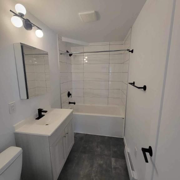 Beau logement 3 1/2 a loué, libre 1er Janvier. Montreal (Pointe-Aux-Trembles) - Photo 1