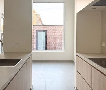 Appartement te huur in Beveren-Waas voor € 800 met 1 slaapkamer - Photo 4