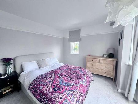 Greentiles, Denham, UB9 - Photo 4