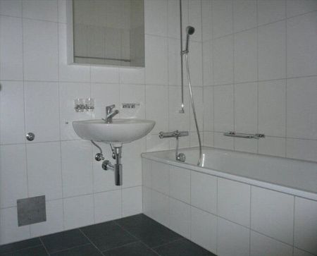 Emplacement calme, proche de la zone de loisirs - Photo 3