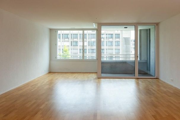 Grosszügige, wunderschöne 2.5-Zimmerwohnung zu vermieten - Foto 1