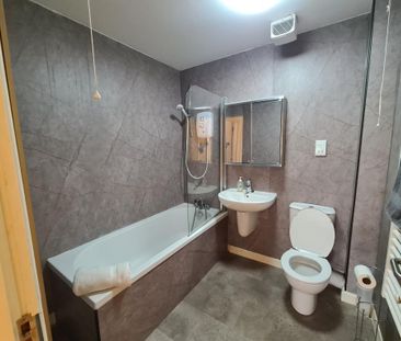 2 bedroom flat to rent - Photo 5