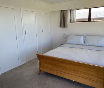 Peaceful & Spectacular - Otumoetai - Photo 4