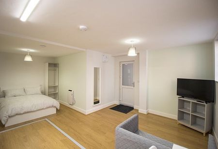 Studio to rent - Photo 4