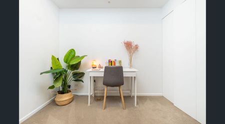 One Bedroom Apartment with multi-purpose room - Photo 3