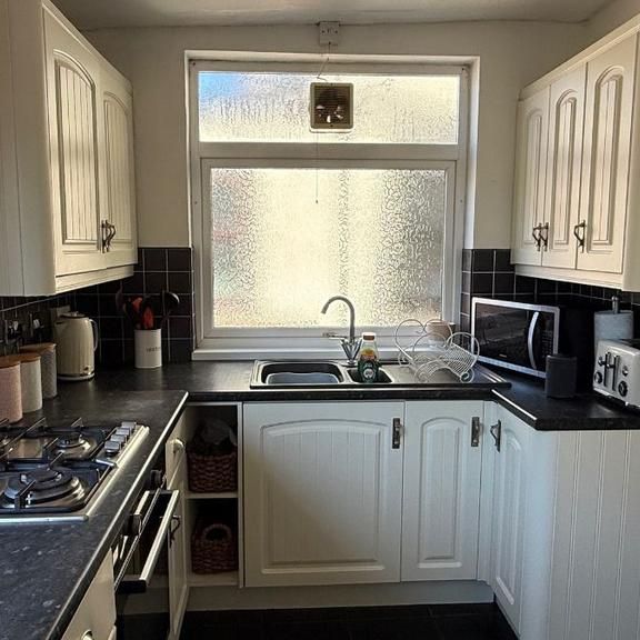 2 bedroom semi-detached house to rent - Photo 1
