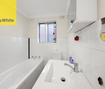 Charming 2 Bedroom Home! - Photo 1