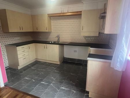 RANDLAY, TELFORD - £725 pcm - Photo 2