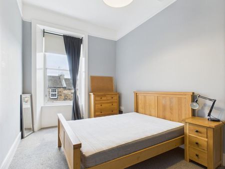 3 bedroom apartment to rent - Photo 4