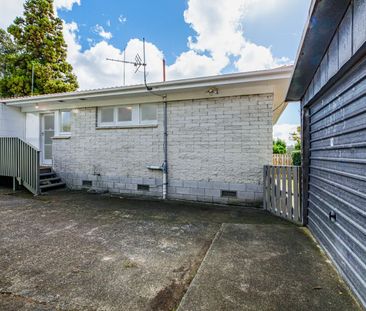 Swanson Road with fenced yard! - Photo 6