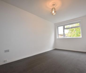 3 bedroom terraced house to rent - Photo 6