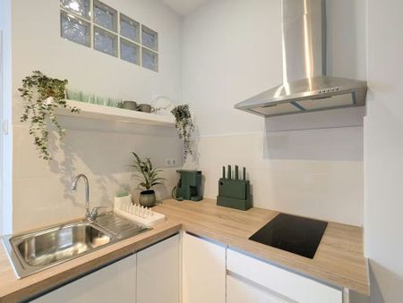 Carrer de Francesc Cubells, Valencia, Valencian Community 46011 - Photo 2