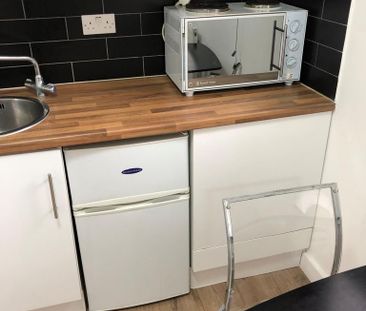 Studio to rent - Photo 4