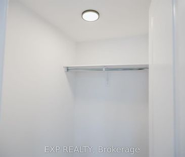 For Lease - 201 Silhouette Private, Barrhaven, Ontario - Photo 5