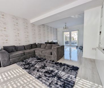 Waveney Green, SO16 - Photo 2