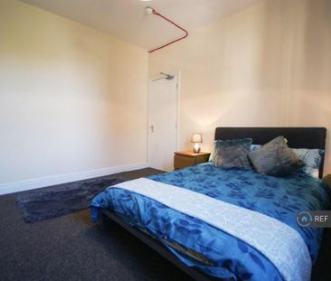 1 bedroom in a house share to rent - Photo 4