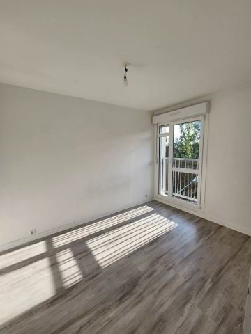 À LOUER / Bel appartement 4 pièces avec parking et cave rue de Taissy ! - Photo 4