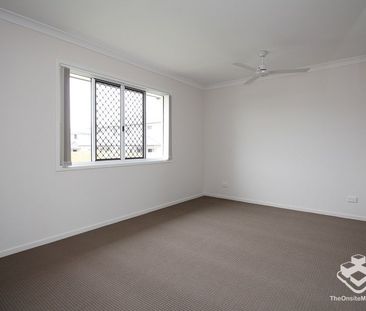 3 Bedroom Spacious Townhouse, Close to Motorway - Photo 3