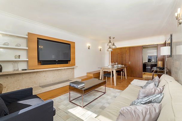 Hans Crescent, Kensington and Chelsea, London, SW1X - Photo 1