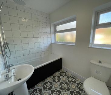 3 Bedroom Terraced House To Rent - Photo 4