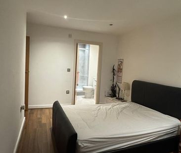 Room in a Shared Flat, Welland Street, SE10 - Photo 1