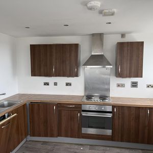 2 bedroom apartment to rent - Photo 3