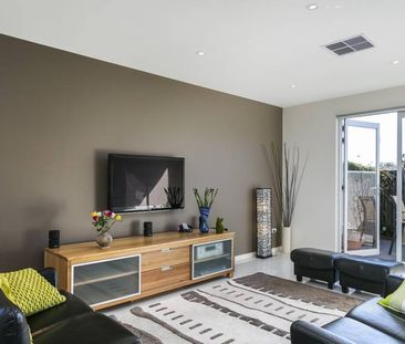 31B Sutton Ave, Seacombe Gardens - Photo 2