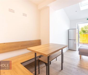 6 bedroom terraced house to rent - Photo 3