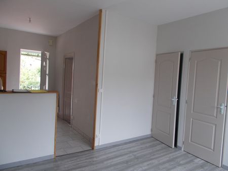 Joli T2 rénové - Photo 2