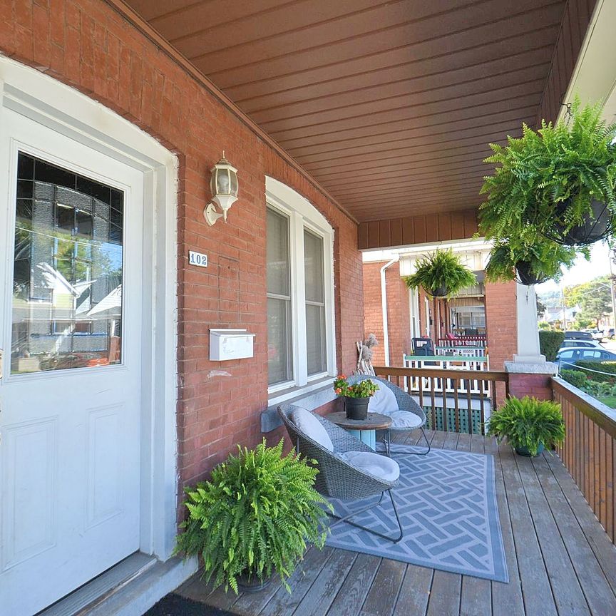 For Lease - 102 Belmont Avenue, Hamilton, Ontario - Photo 1