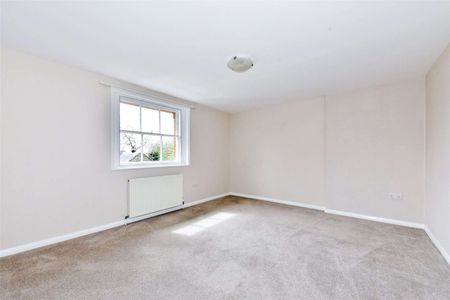 Three bedroom house in the popular village of Nuneham Courtenay - Photo 3