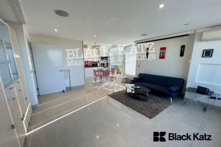 2 bedroom apartment to rent - Photo 4