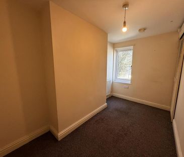 2 bedroom semi-detached house to rent - Photo 2