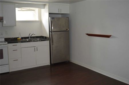 For Lease - 24 Holman Crescent, Aurora, Ontario - Photo 5