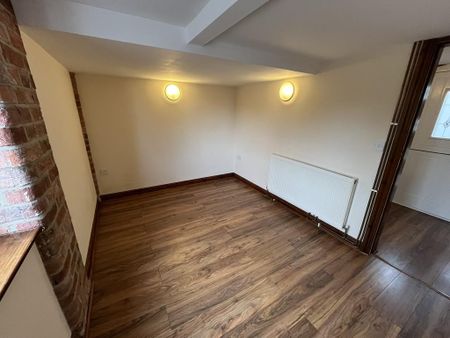 2 bedroom barn conversion to rent - Photo 2