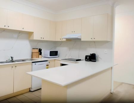 2 bed 2 bath - Photo 3