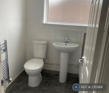 2 bedroom maisonette to rent - Photo 5