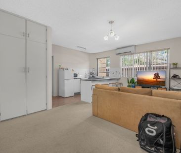 Cozy & Convenient - Photo 5