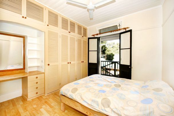 Charming Victorian Terrace in Prime Newtown Location - Photo 1