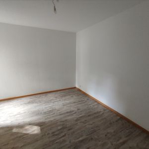 Location Appartement 3 pièces 71m² - Photo 2