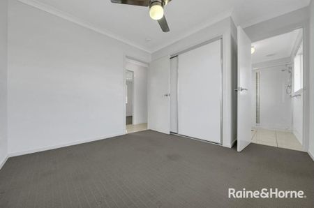 Low-Maintenance 4 Bedroom Home in Kirkwood! - Photo 3