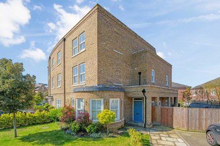 Barrons Chase, TW10, London - Photo 5
