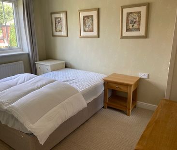 Room in a Shared House, Chelsfield Grove, M21 - Photo 1