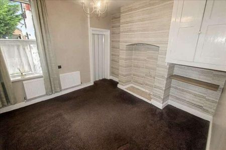 Chewton Street, Eastwood, Nottingham, NG16 - Photo 2