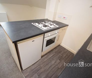 Studio to rent - Photo 2